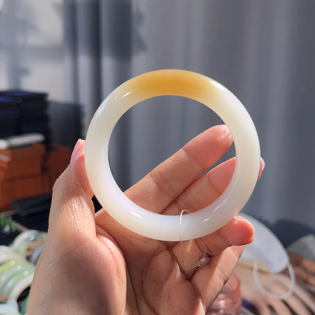 和田玉未镶嵌手镯  「糖白」一级白