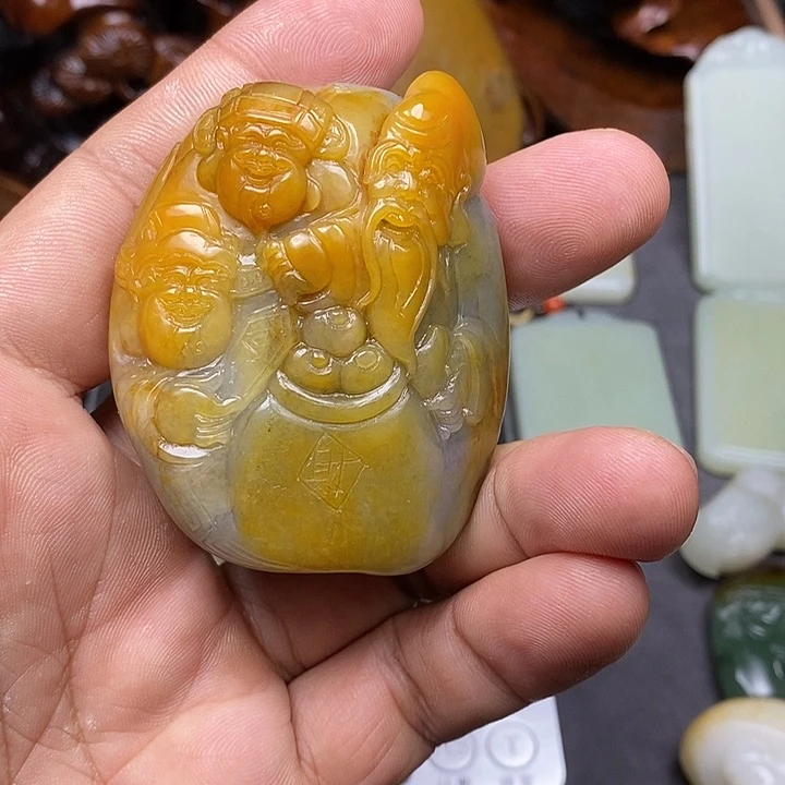 和田玉未镶嵌把件