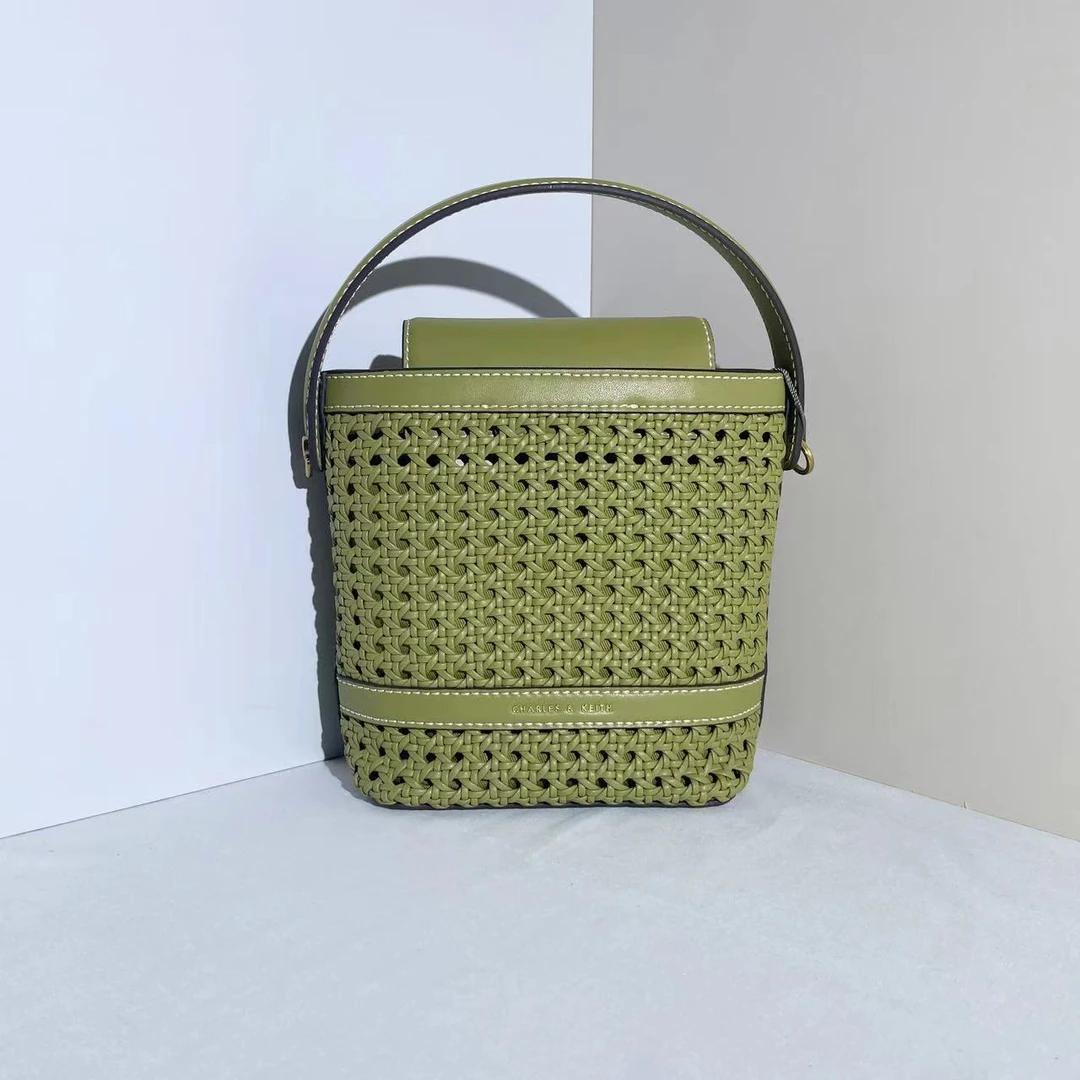 CHARLES&KEITH 10840469牛油果色M时尚女包