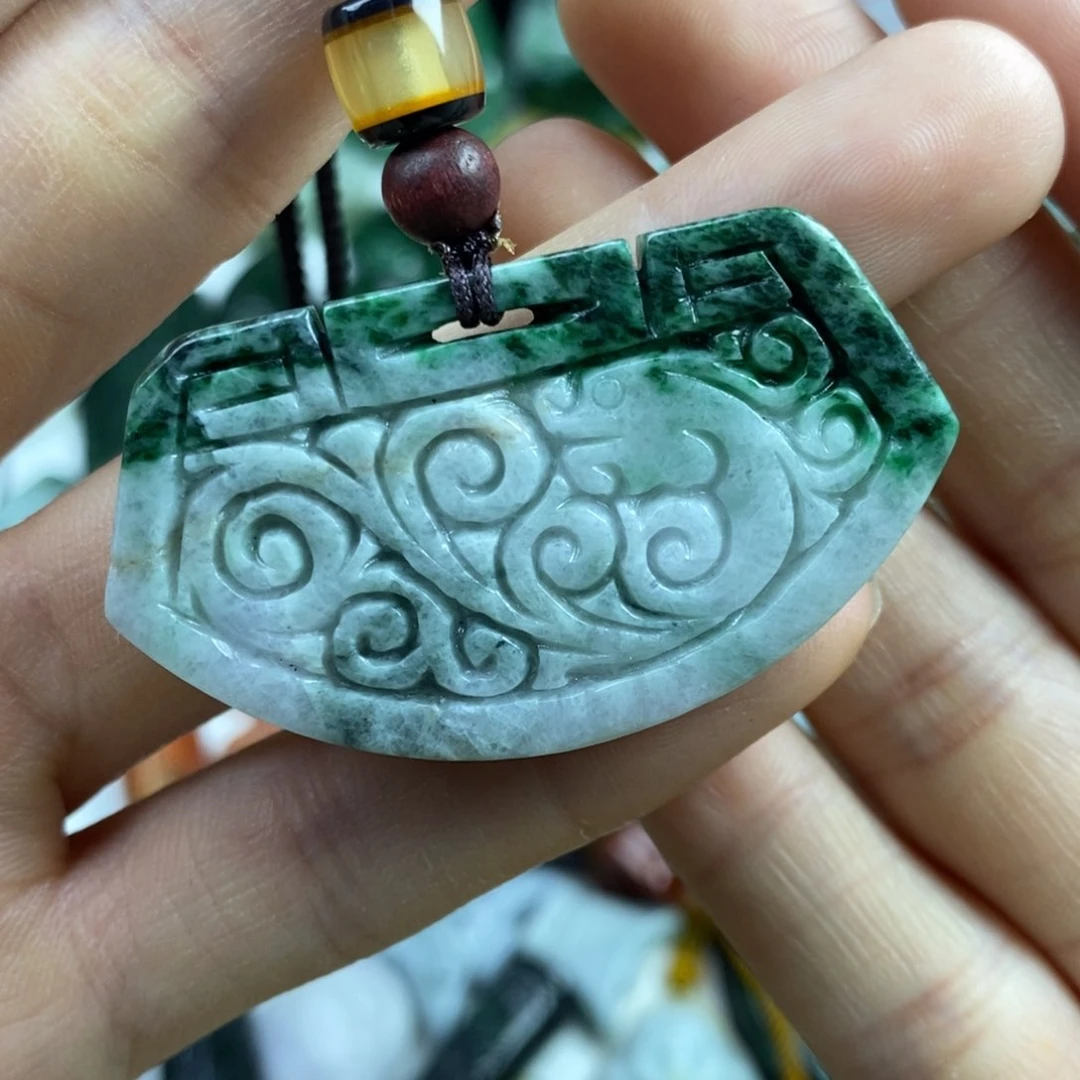 翡翠颈饰未镶嵌吊坠