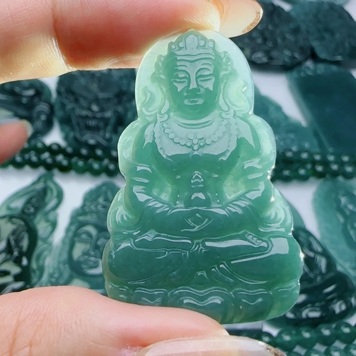 颈饰未镶嵌翡翠多样性发货天然的A货翡翠