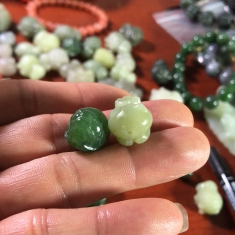 颈饰未镶嵌和田玉（糖玉）L*y