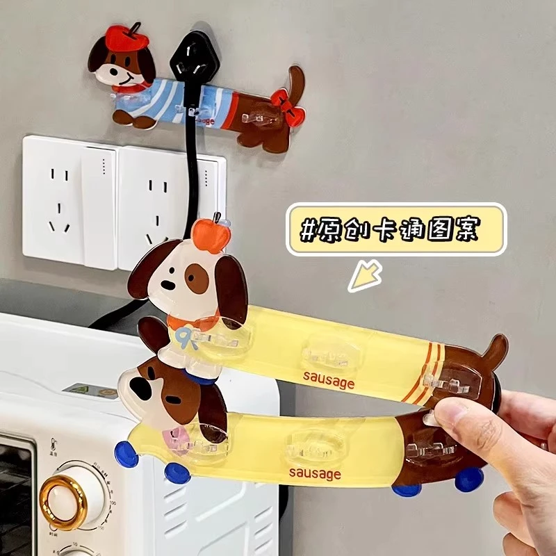 创意卡通牙刷置物架家用卫生间免打孔卡槽插头挂钩厨房插座收纳架