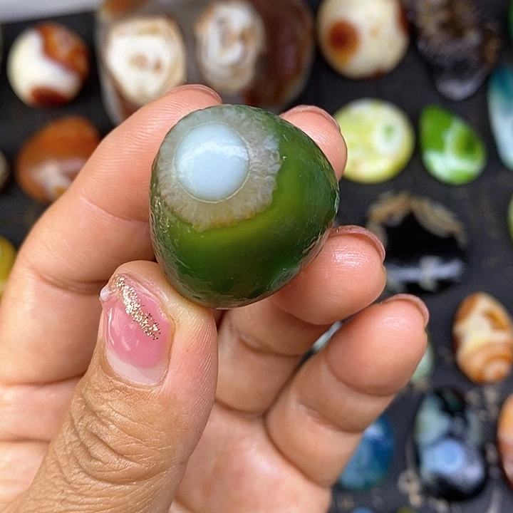 手把件花眼玛瑙无孔