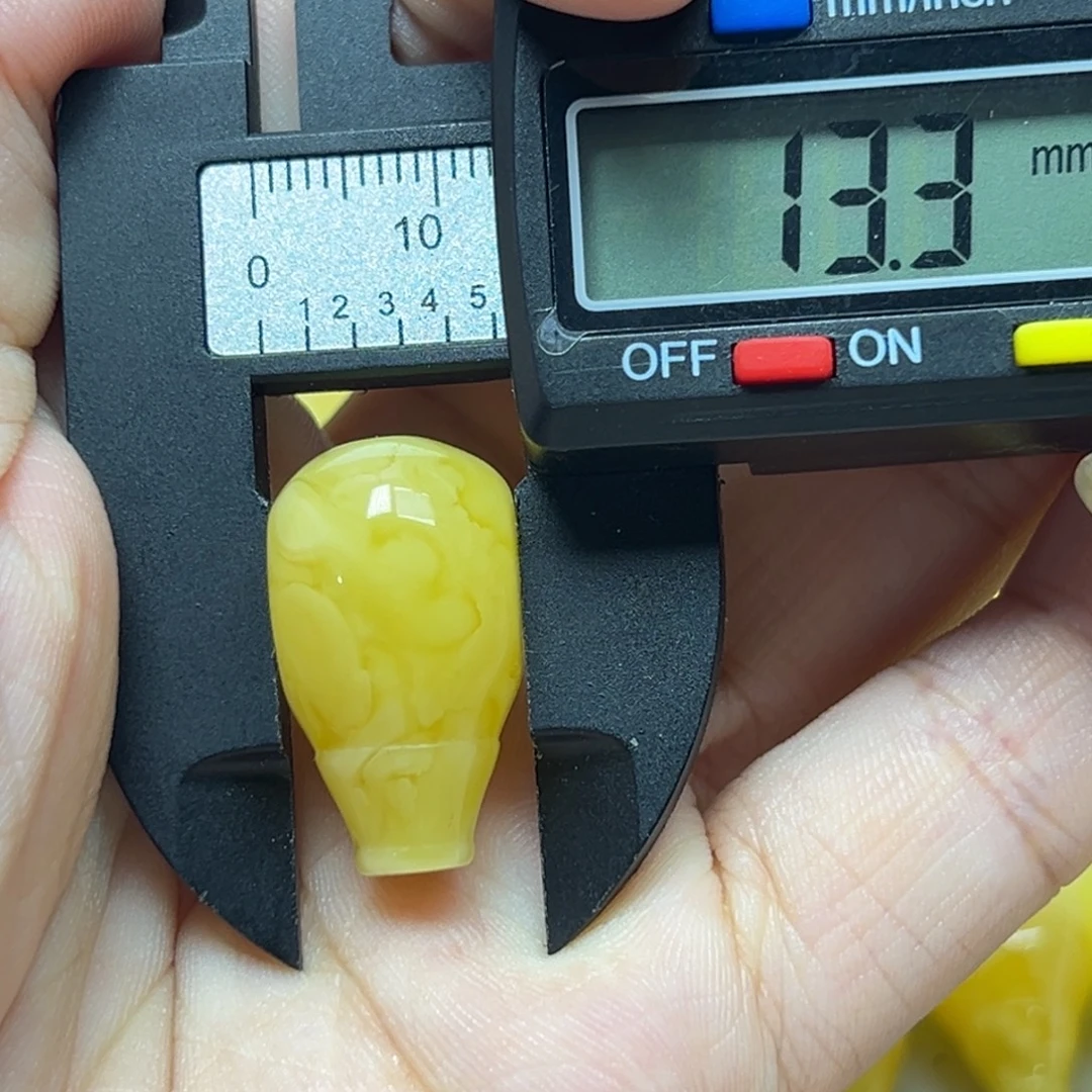 未镶嵌琥珀裸石三通