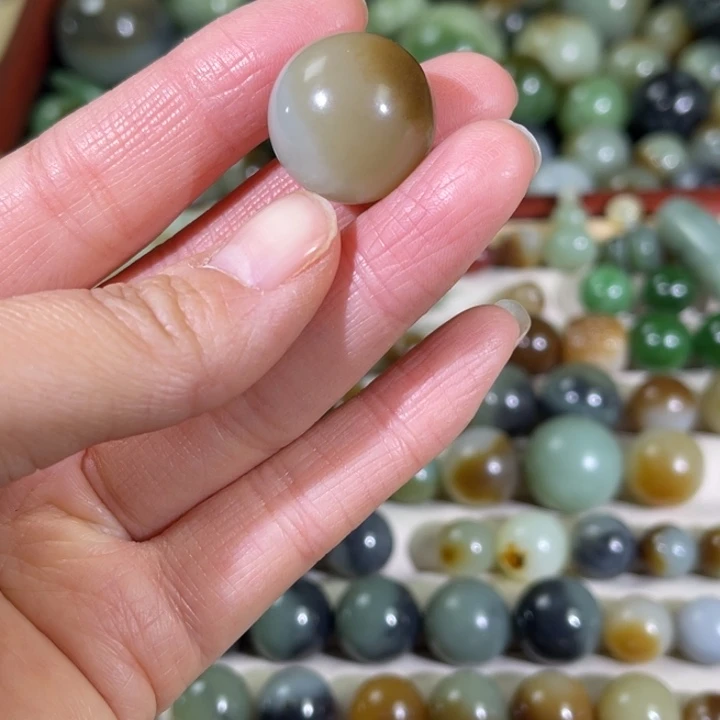 和田玉（糖玉）未镶嵌珠宝半成品20