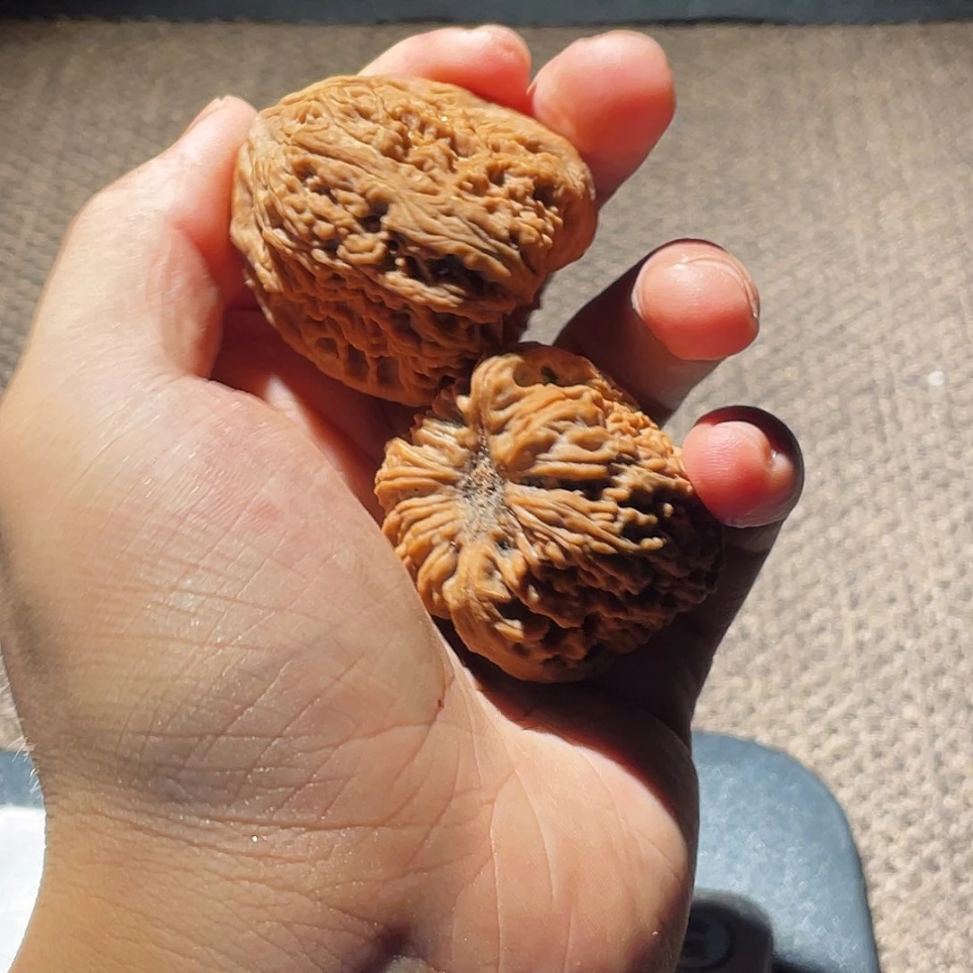 文玩核桃吊坠南疆石