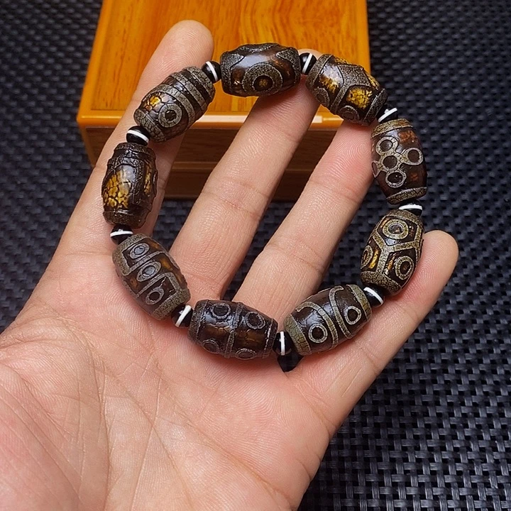 辉***辉未镶嵌手链玛瑙/玉髓