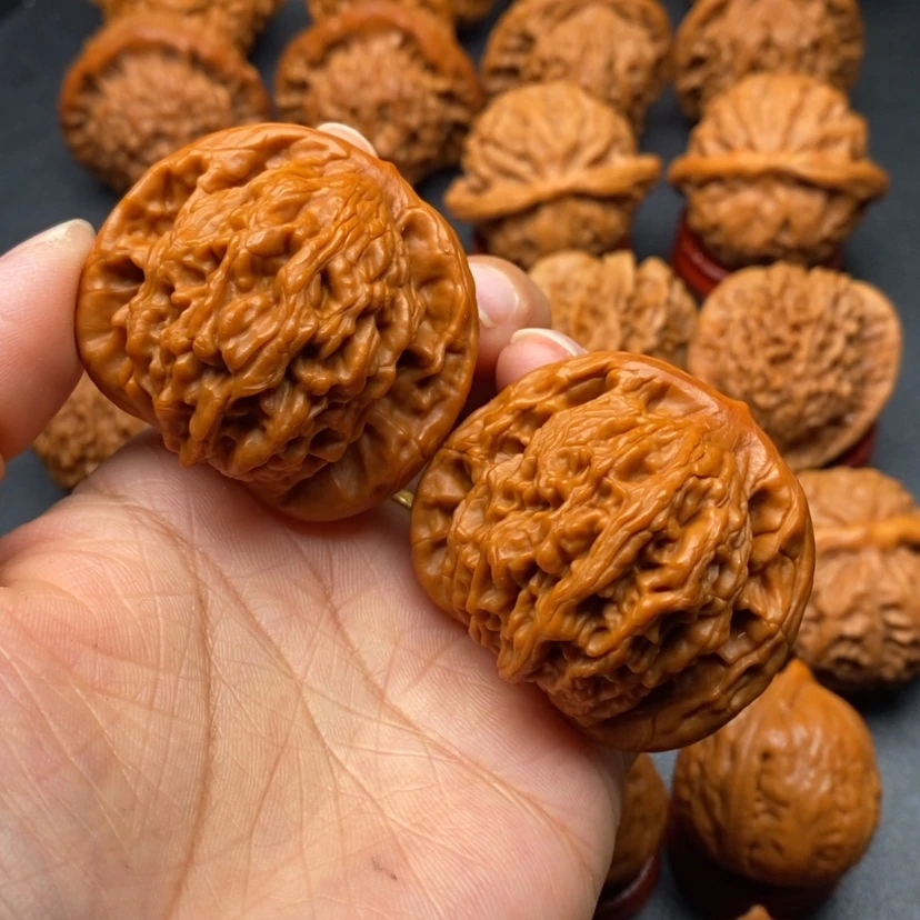 【闪购商品】文玩核桃把件44虎头