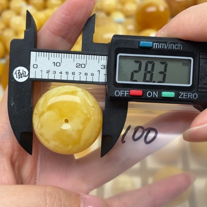 未镶嵌蜜蜡裸石小***?蜜蜡