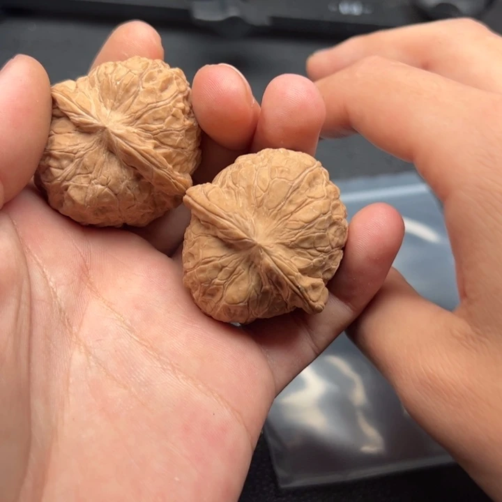 文玩核桃吊坠e**o17号核桃