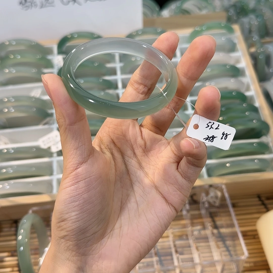 玛瑙/玉髓未镶嵌手镯圈口53.2