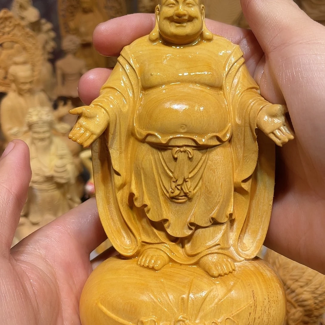 黄杨木小叶拥抱世界弥勒佛