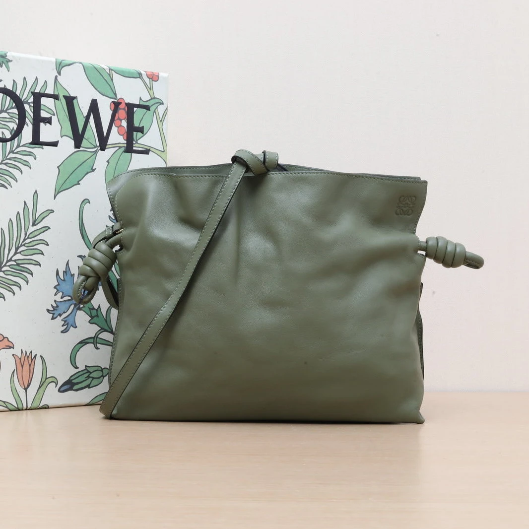 95新 LOEWE/罗意威 小花Jerry活动福袋包 手拿 单肩 斜挎包 中号
