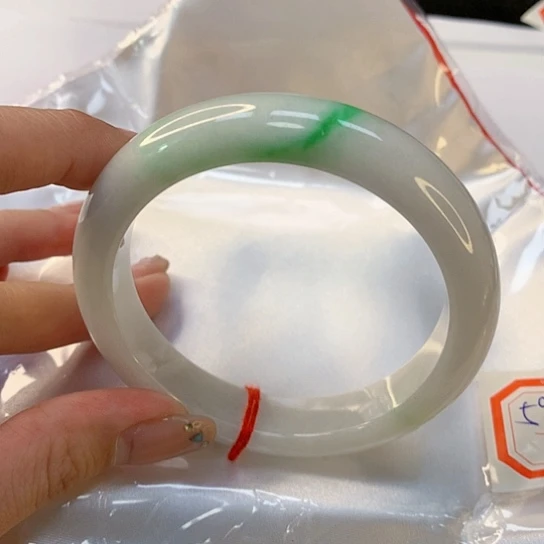 翡翠手镯未镶嵌天然翡翠A货089