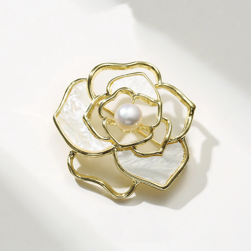 天然珍珠胸针莲花胸针淡水真珍珠【D670001】