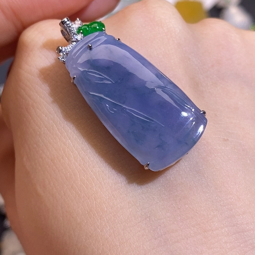 翡翠未镶嵌颈饰竹节