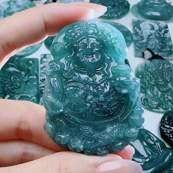 翡翠未镶嵌颈饰多样性发货天然的A货翡翠