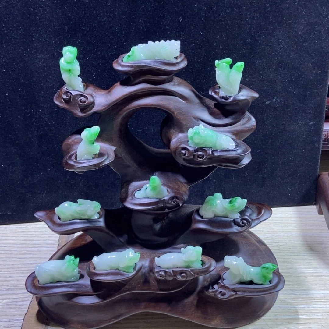 翡翠挂件未镶嵌德*好看的翡翠十二生肖