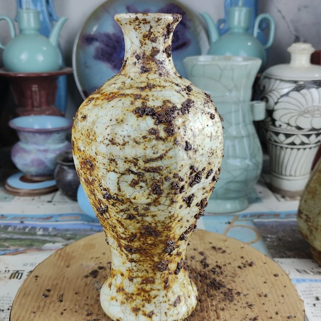 瓷片月白釉色官窑生锈瓷