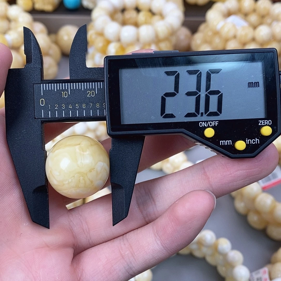 蜜蜡未镶嵌珠宝奇石