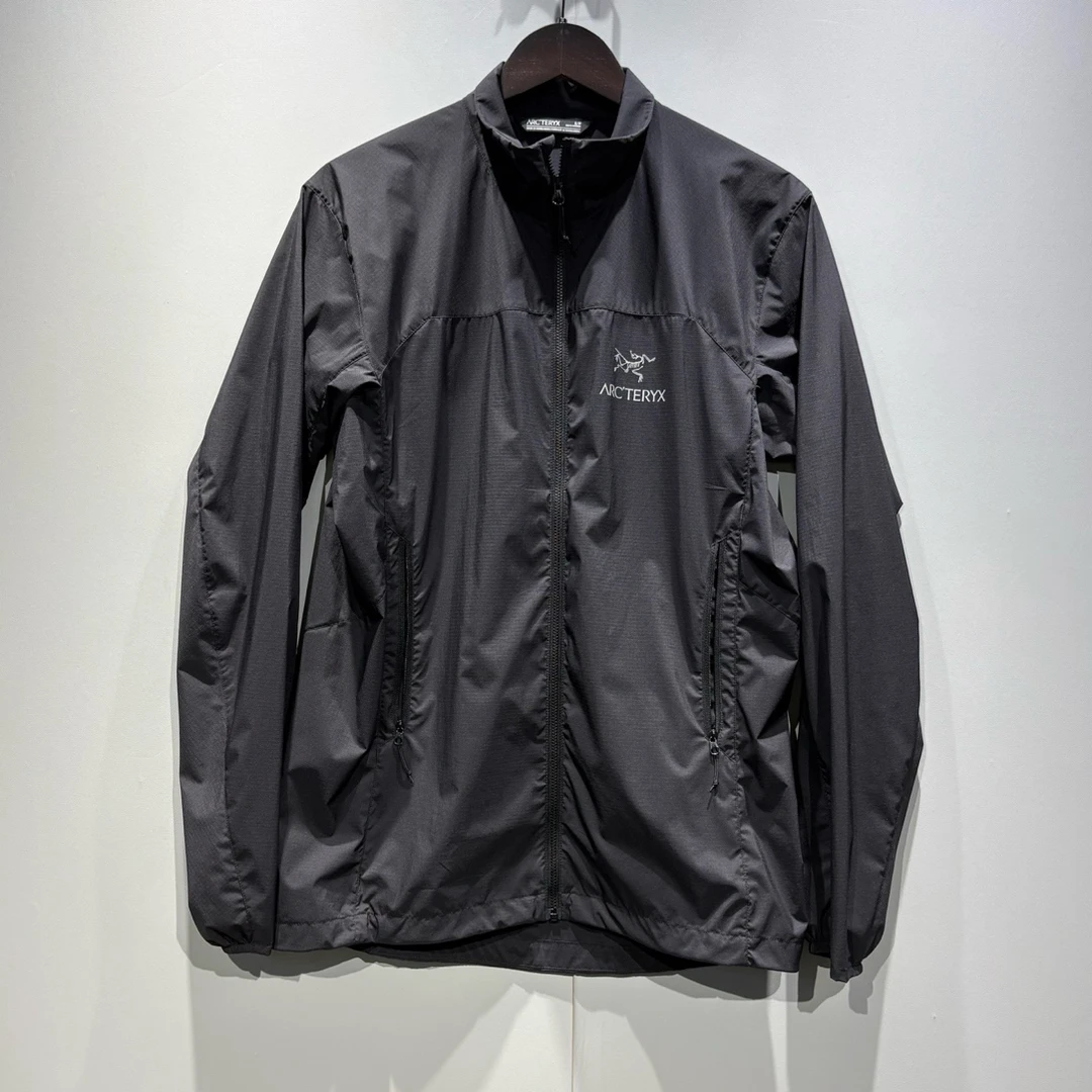 未使用 ARC'TERYX/始祖鸟 SQUAMISH系列立领风壳休闲外套s码/0689