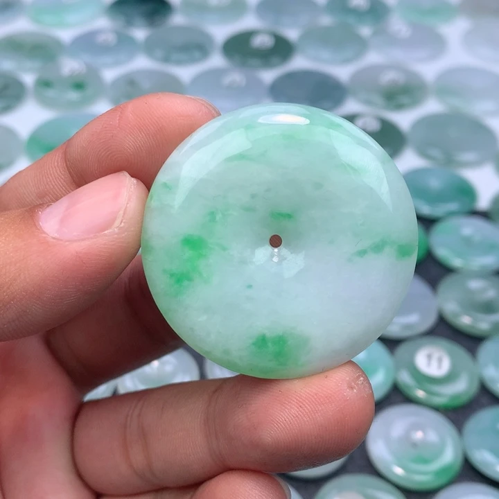 翡翠未镶嵌颈饰缅甸天然A货翡翠42.3-7.4