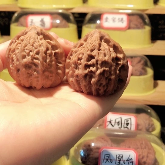 文玩核桃把件大金牛