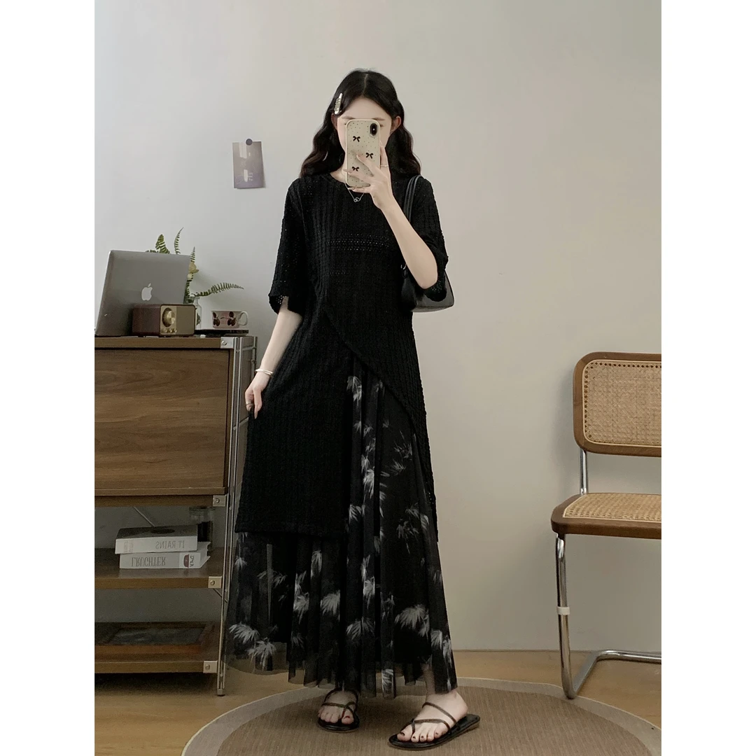 微胖妹妹大码镂空黑色长款开叉短袖显瘦不规则T恤碎花半身裙套装