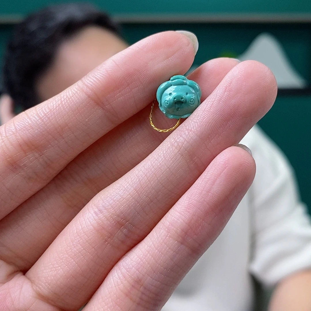 绿松石未镶嵌珠宝奇石