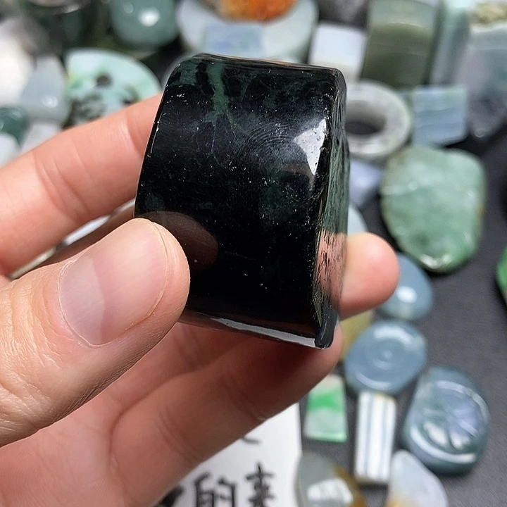 翡翠未镶嵌颈饰天然翡翠138