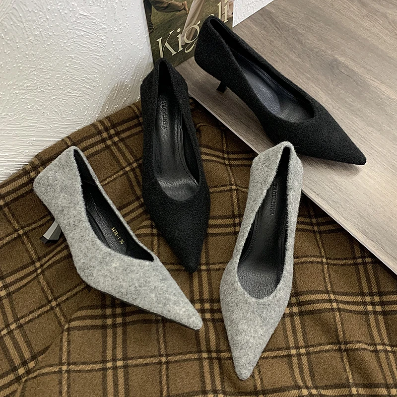 高级感百搭尖头单鞋气质细跟女鞋新款简约上班日常穿浅口高跟鞋女