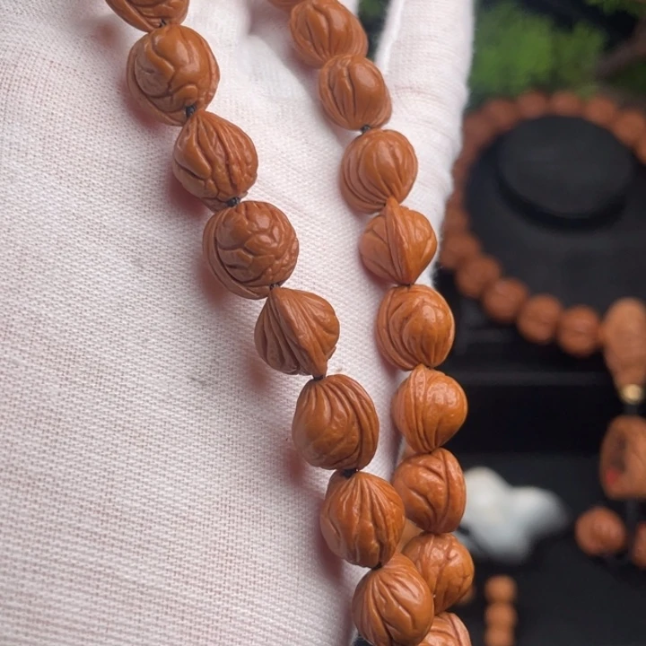 *****桃核吊坠精品手持