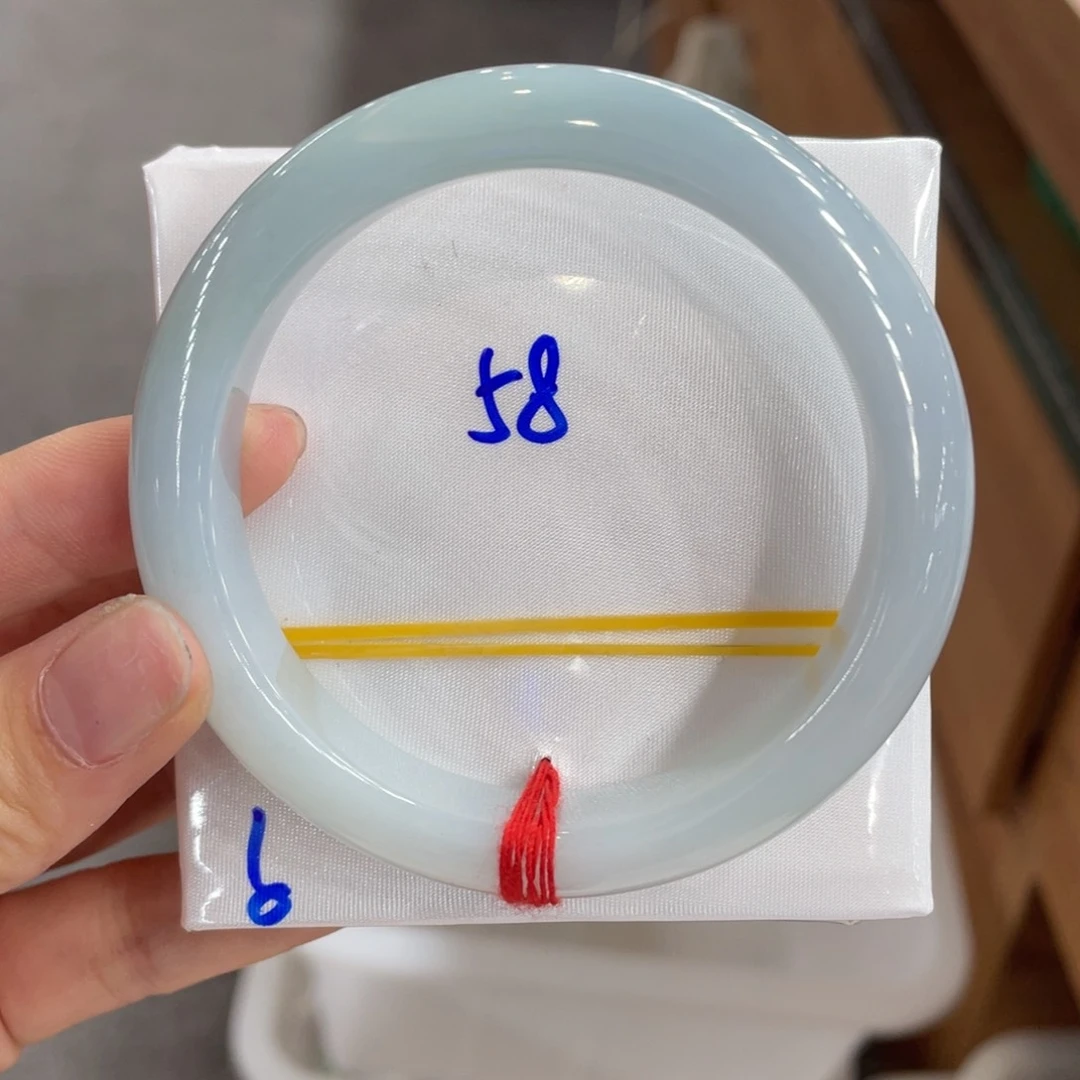 翡翠手镯未镶嵌缅甸天然翡翠