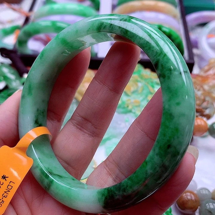 翡翠未镶嵌手镯翡翠