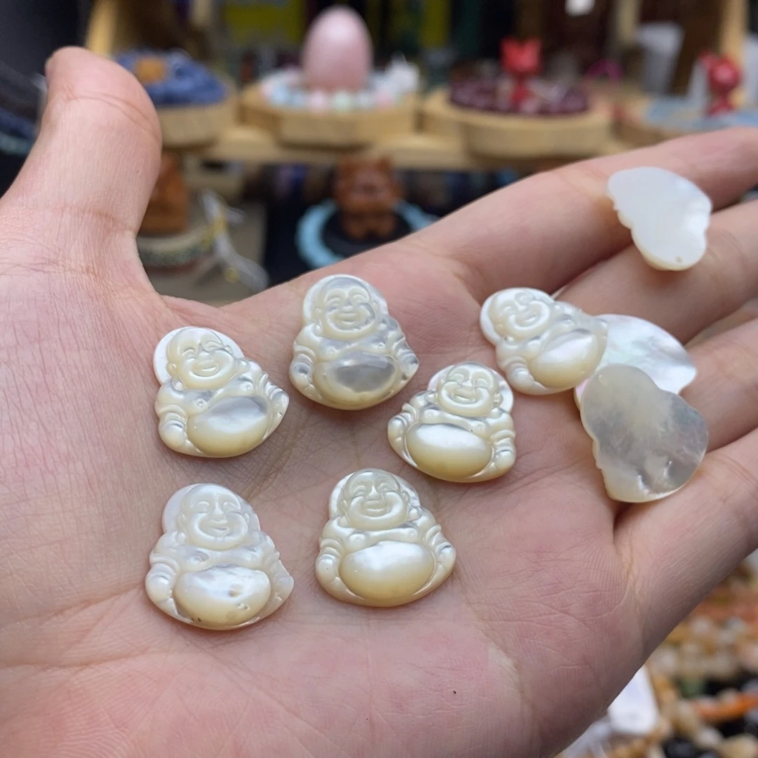 玛瑙/玉髓未镶嵌珠宝半成品一个18mm天然白蝶贝大肚佛c18