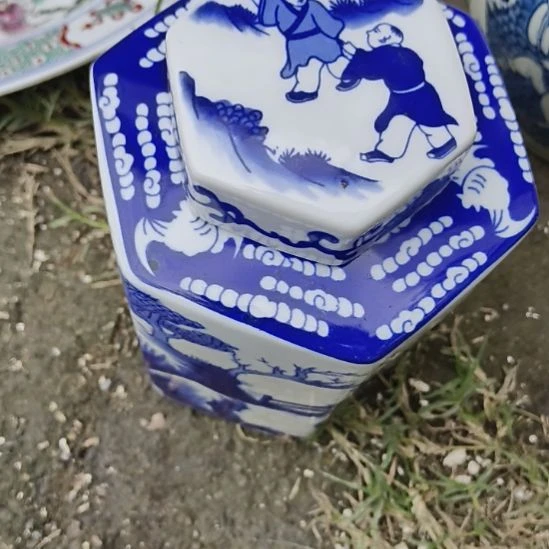 摆件瓷，，，，，，，，，，，，，，，，，，