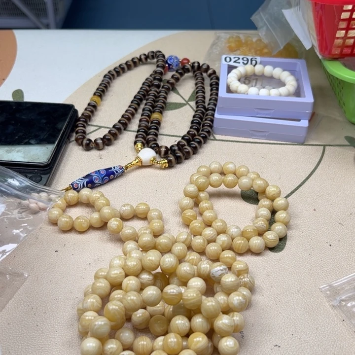 白玉菩提吊坠黄色960