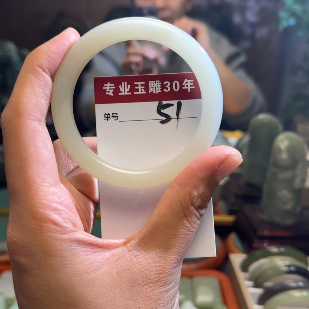 绿***调和田玉（糖玉）未镶嵌手链