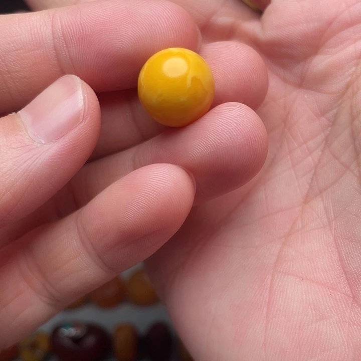 琥珀未镶嵌裸石老蜜蜡圆花珠