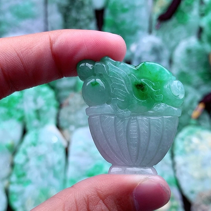 翡翠吊坠(不含链)未镶嵌