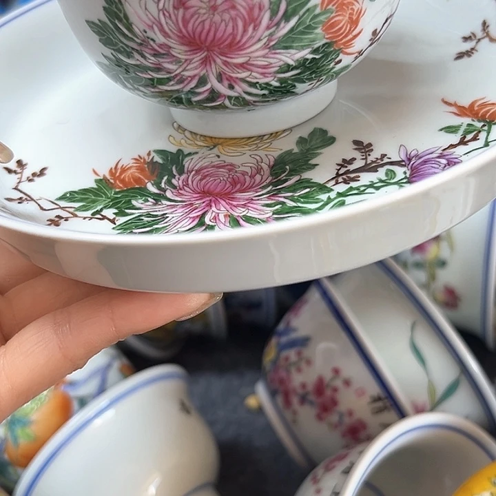 珐琅彩工艺是由景德镇