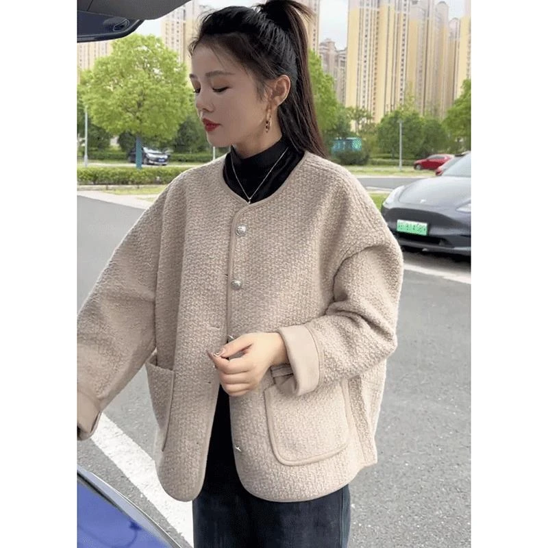 高级感皮毛一体毛圆领短外套女秋季新款宽松显瘦小香风上衣潮休闲