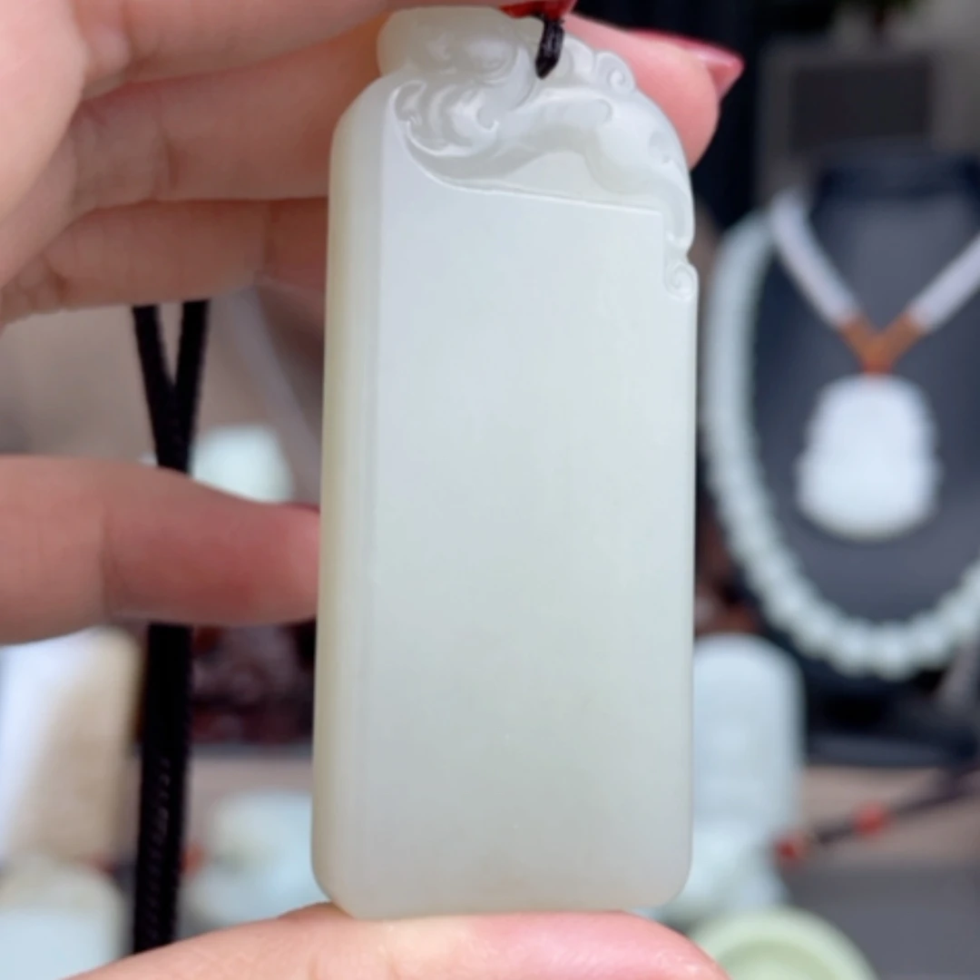 【闪购商品】颈饰未镶嵌和田玉