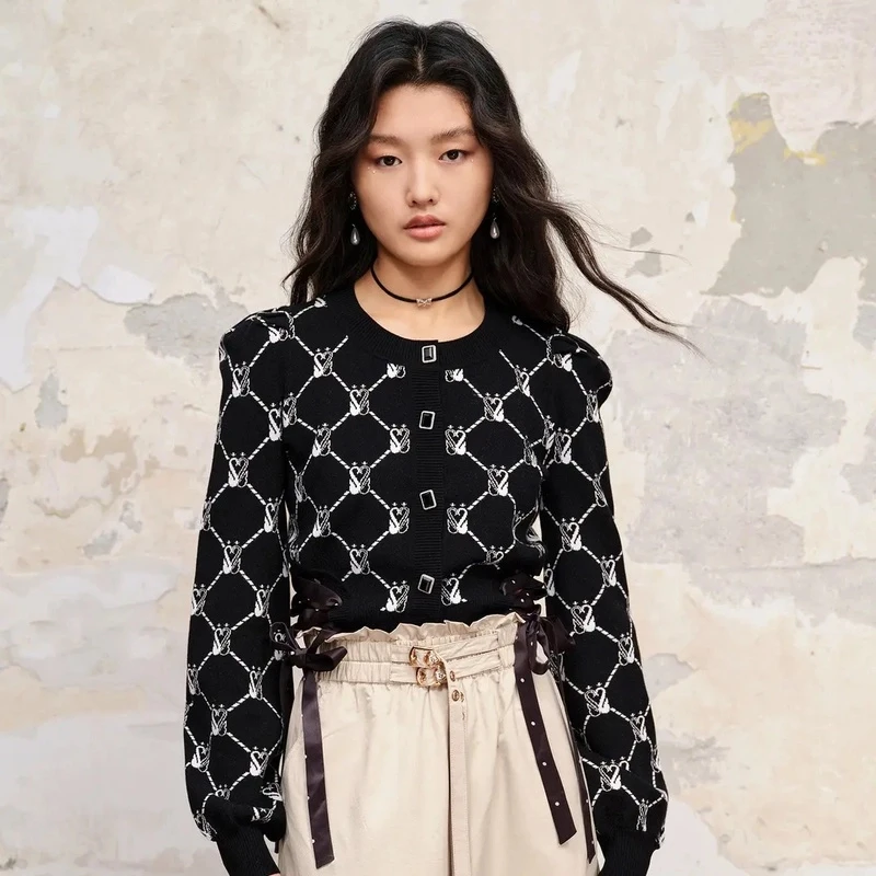 芭蕾风外搭秋冬黑色气质开衫时尚复古长袖外套套头针织女秋季上衣