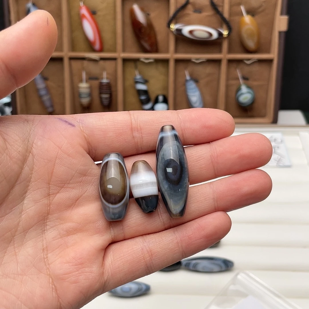 玛瑙/玉髓颈饰未镶嵌水*