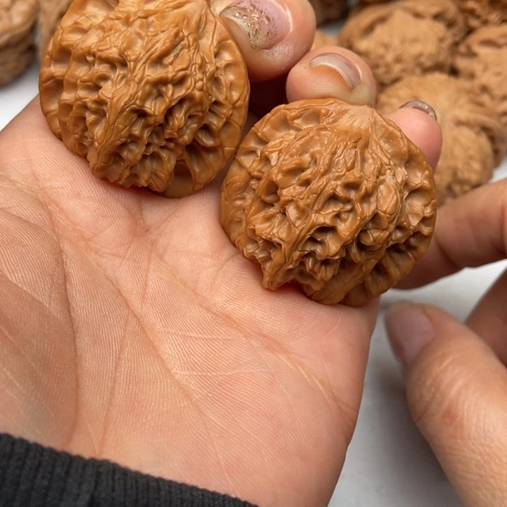 文玩核桃把件野生