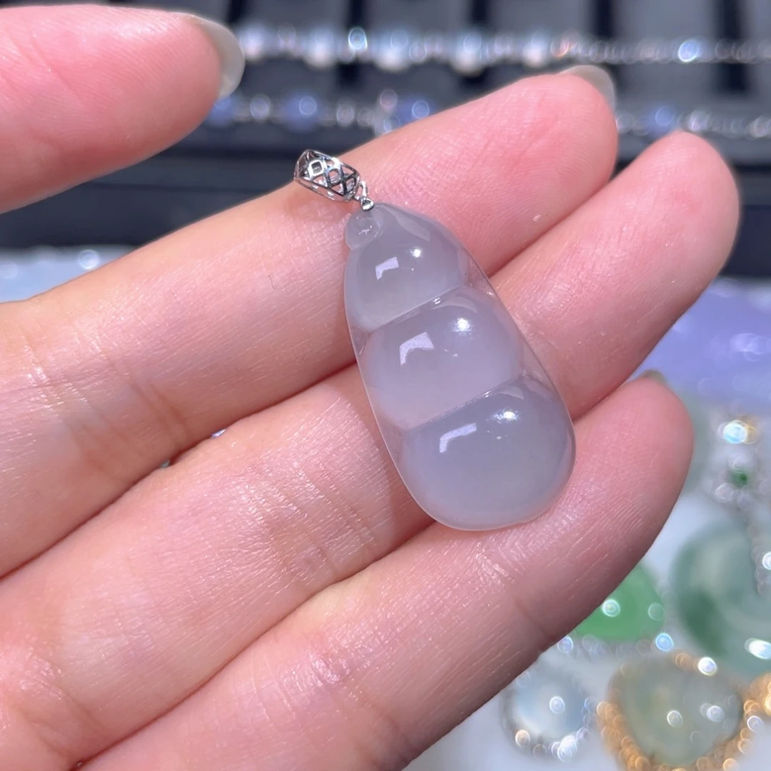 颈饰18K金镶嵌翡翠翡翠