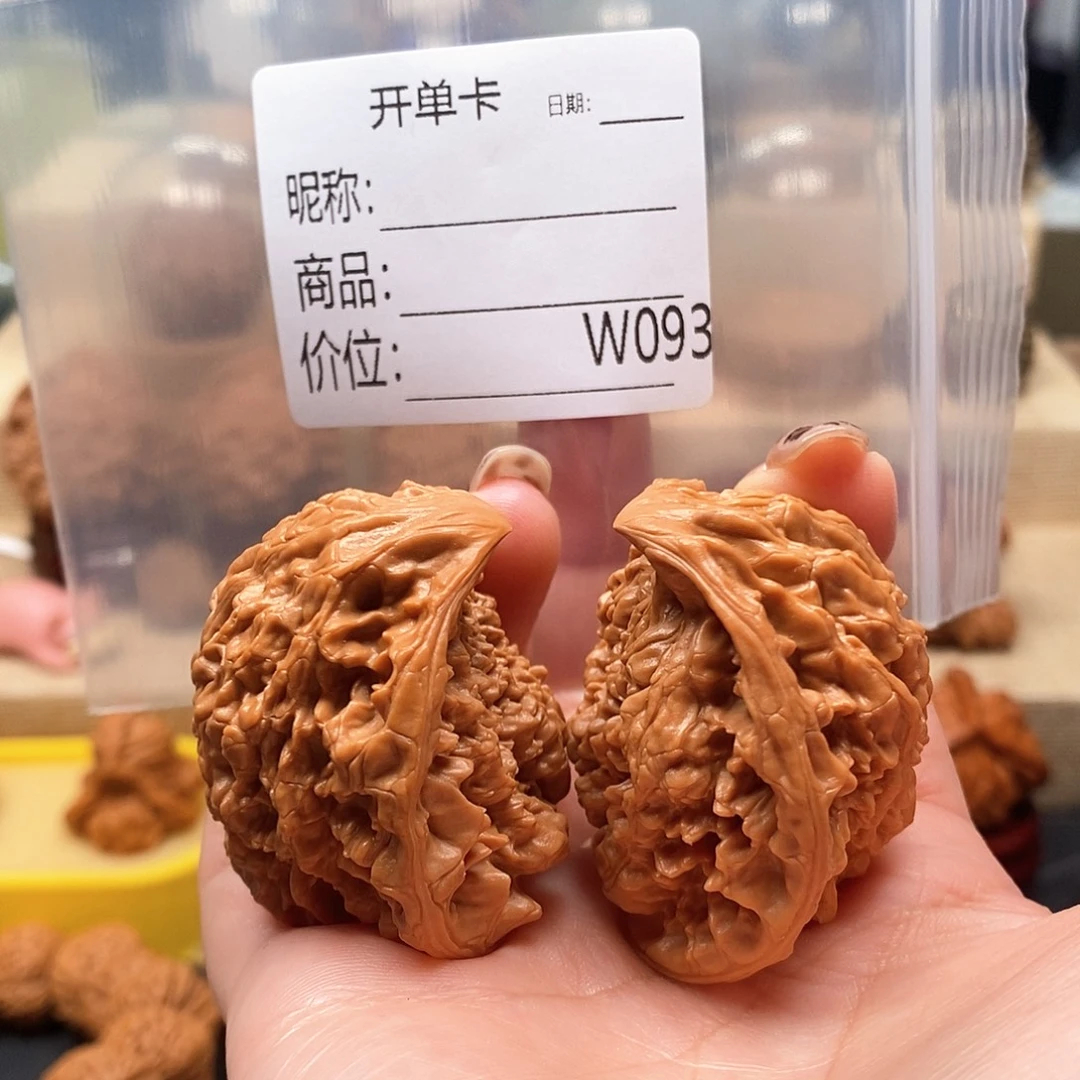 峰***哥把件文玩核桃精品课程的教学与研究工作