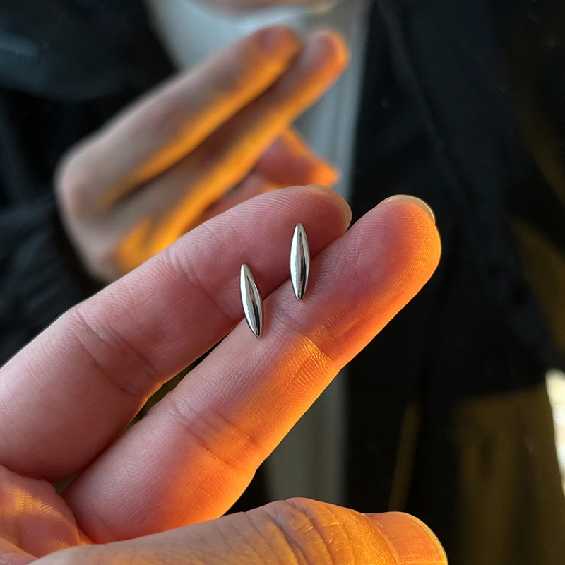 铜合金耳饰 简约百搭痞帅小米粒耳钉男款单只冷淡风男生耳钉配饰